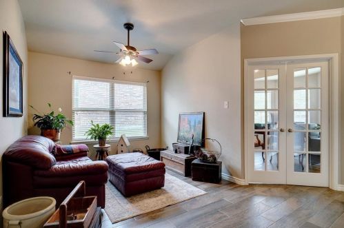 8713 Vista Royale Dr, Fort Worth TX  76108-7946 exterior