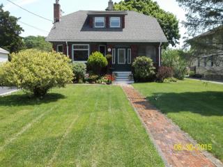 139 Jennings Ave, Canaan Lake, NY 11772-2522