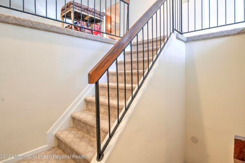 112 Evergreen Ct, East Freehold, NJ 07728-4121