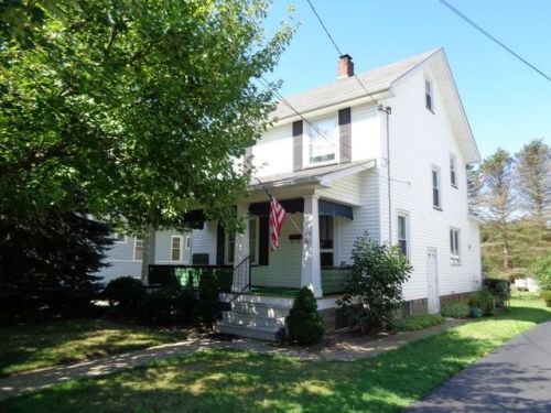 100 Flowers Ave, Hermitage, PA 16146-2941
