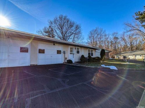 332 Woodbridge Dr, Panamoka, NY 11961-1362