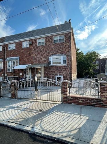 1127 Ellsworth Ave, Bronx, NY 10465-1412