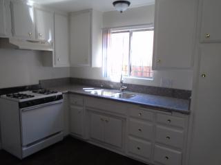 1420 Walnut Ave, Long Beach CA  90813-2466 exterior