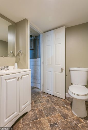 3230 Washburn Ave, Minneapolis MN 55423-1929 exterior