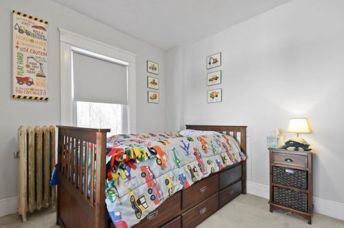 2 Wood Ave, Worcester MA  01606-2545 exterior