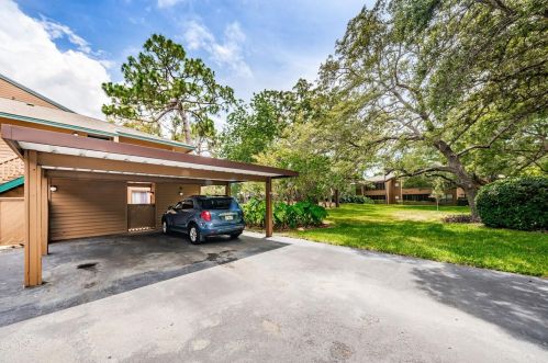 2005 Lennox Rd, Palm Harbor, FL 34683-1534