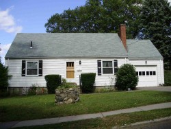 29 Pine St, Newton, MA 02465-1416