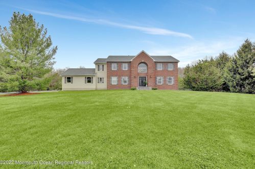 50 Desai Ct, East Freehold, NJ 07728-8405