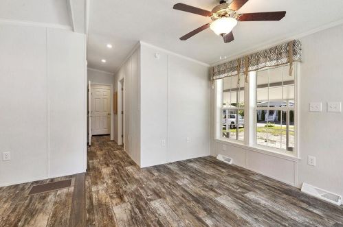 53 Hagop Rd, Salem NH 03079-3709 exterior