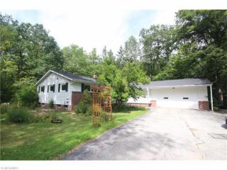 13064 Woodcrest Ln, Chesterland, OH 44026-2950