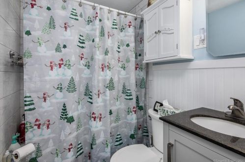 5 Meriline Ave, Plainville CT  06062-2422 exterior