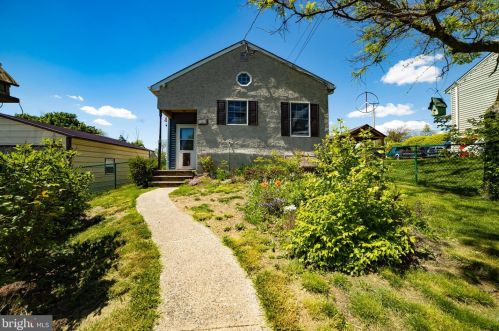 1071 Willow St, Pottstown, PA 19464-1813