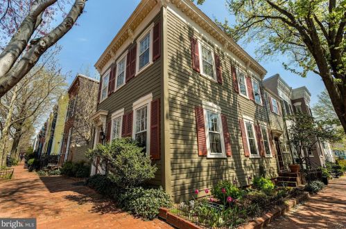 1537 33rd St, Washington DC  20007-2750 exterior