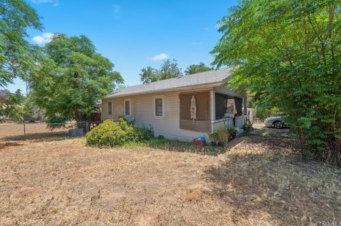 409 8th Ave, Escondido, CA 92025-5118