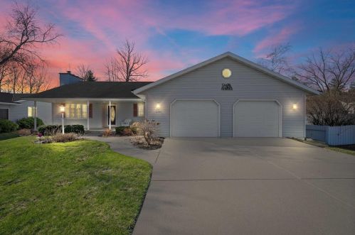 2345 Ironwood Dr, Green Bay, WI 54304-1938