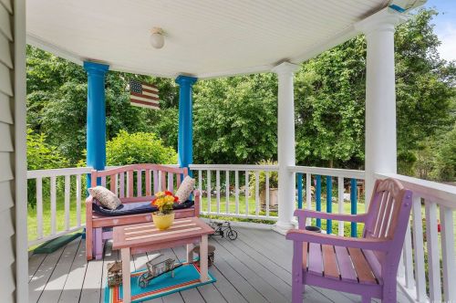 5 Daisy Ct, Northport NY  11768-2267 exterior