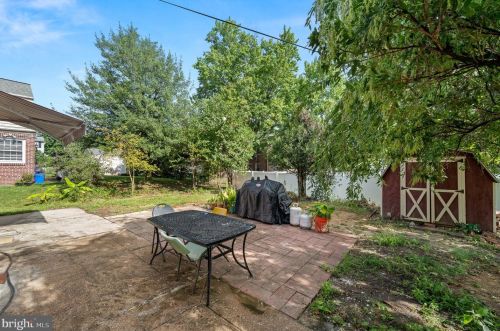 23 Dewey Rd, Cheltenham PA  19012-1413 exterior