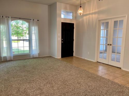 941 Circle View Ln, Denton, TX 76210-5236