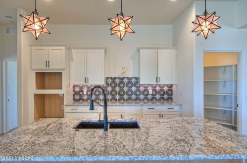 5352 Wild Desert Ln, Tucson, AZ