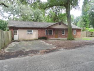 5343 Plum Ave, Seffner, FL 33584-4495