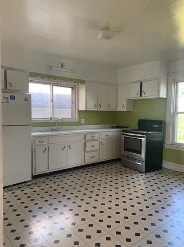 314 1st St, Jeannette PA  15644-1801 exterior