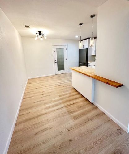 5903 Eureka Dr, Austin TX  78745-2963 exterior
