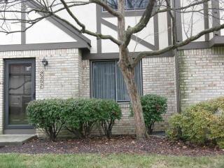 2352 Terrance Dr, Columbus, OH 43220-2354