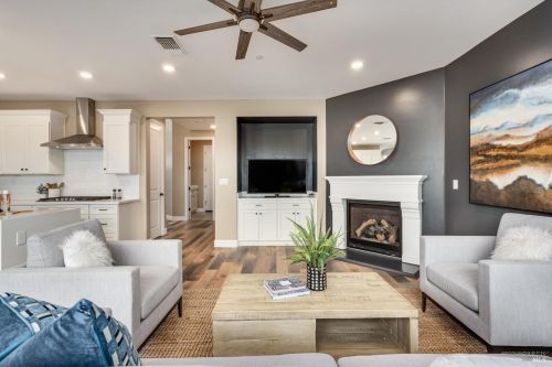 3837 Sedgemoore Dr, Santa Rosa CA  95404-7620 exterior