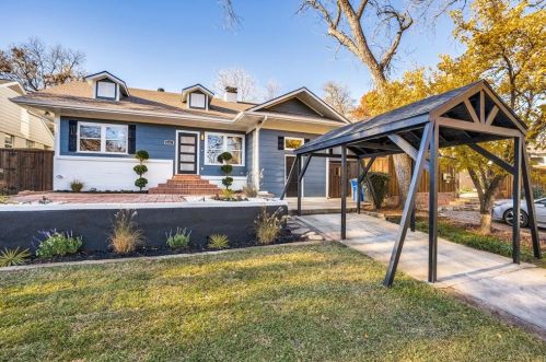 6831 Grand Ave, Dallas TX  75223-1105 exterior