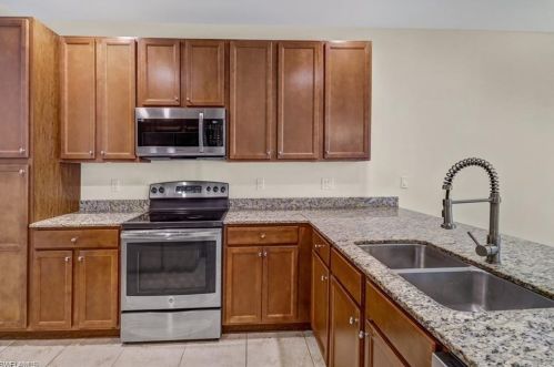 7797 Bristol Cir, Naples FL  34120-0702 exterior