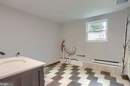 571 2nd St, Harrisburg, PA 17113-2607