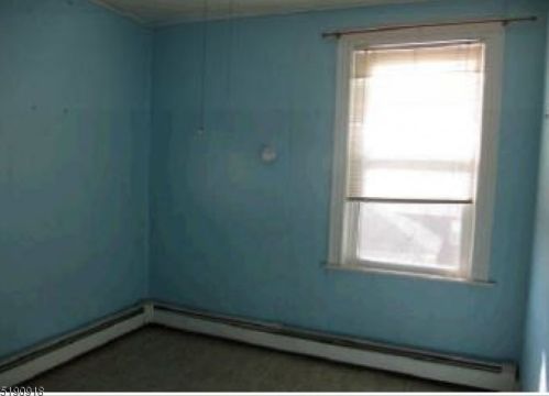 105 Brinkerhoff St, Ridgefield Park NJ  07660-1905 exterior