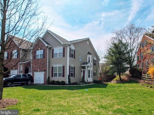 2 Dispatch Dr, Washington Crossing, PA 18977-1174