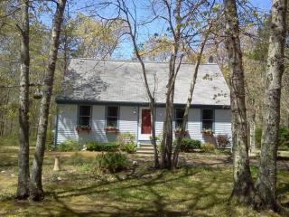159 Cotuit Rd, Sandwich, MA 02563-2655