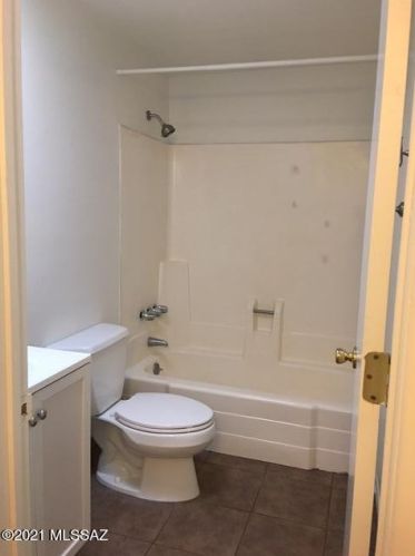 4015 Lazy Palm Dr, Tucson AZ 85730-3816 exterior