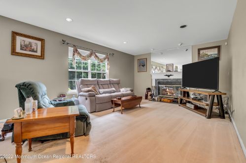 496 Scotland Dr, Jackson Twp, NJ 08527-1173