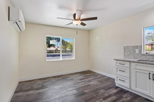 2720 Sparks Way, Modesto CA  95350-1744 exterior