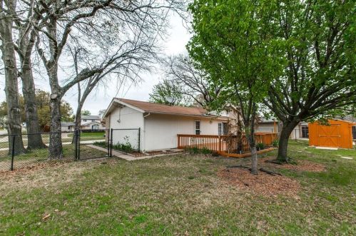 747 Brentwood Ln, Richardson, TX 75080-3130