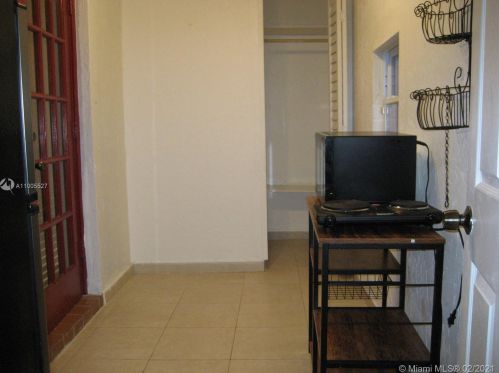 3140 72nd Ter, Hialeah FL  33018-5225 exterior