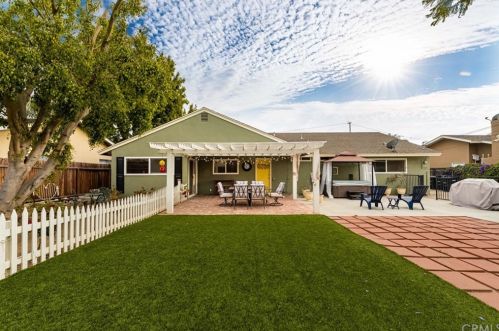 2717 Palmyra Ave, Orange CA 92869-4762 exterior