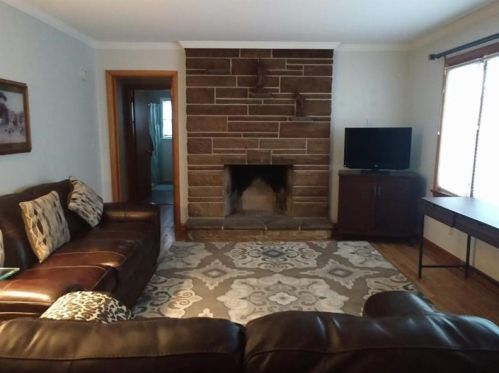 835 Donna Dr, Hermitage, PA 16148-2937