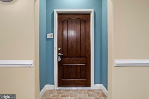 123 Siena Dr, Riverton, NJ 08077-3347
