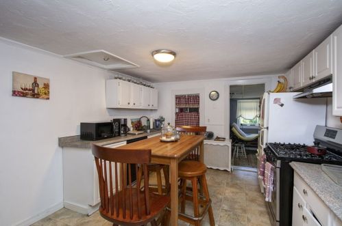 151 Hull St, Cohasset MA 02025-1007 exterior