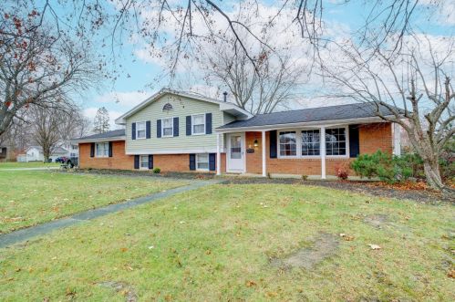 1065 Champagne Dr, Marion, OH 43302-6626