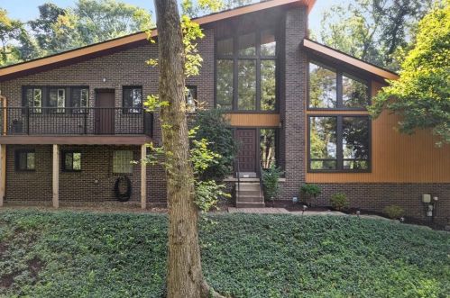 1576 Powers Run Rd, Pittsburgh, PA 15238-2435