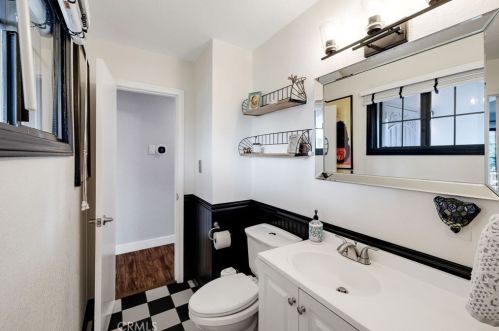 3927 170 St, Torrance CA  90504-1104 exterior