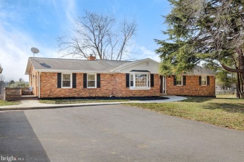39125 Rodeffer Rd, Lovettsville, VA 20180-3045