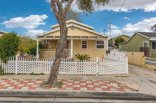 4533 160th St, Lawndale, CA 90260-2520