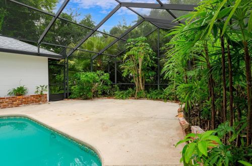 3 Riverside Cir, Ormond Beach FL  32176-6538 exterior