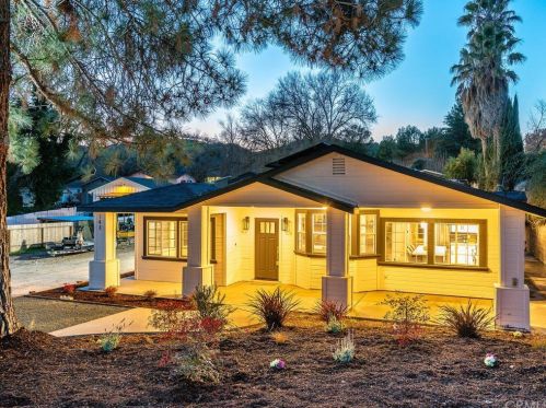 143 Vine St, Lake Nacimiento CA  93446-3736 exterior